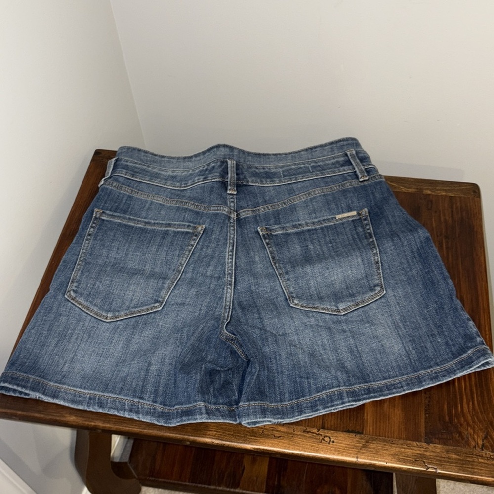 White House Black Market Denim Jean Shorts - Picture 10 of 12